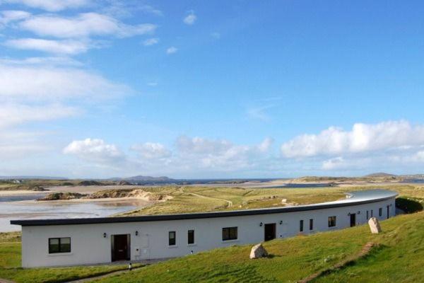 Ostan Gweedore Deluxe Apartments 布恩贝格 外观 照片
