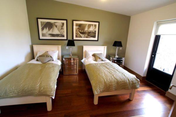 Ostan Gweedore Deluxe Apartments 布恩贝格 外观 照片
