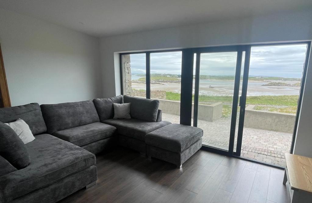 Ostan Gweedore Deluxe Apartments 布恩贝格 外观 照片